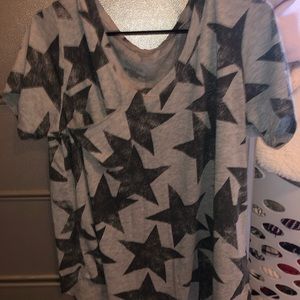 star t-shirt!!! 🖤⭐️